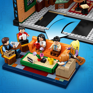 LEGO 21319 Ideas Central Perk Friends TV Show Series with Iconic Cafe  Studio and 7 Minifigures 25th Anniversary Collectors Set, Idea : :  Toys