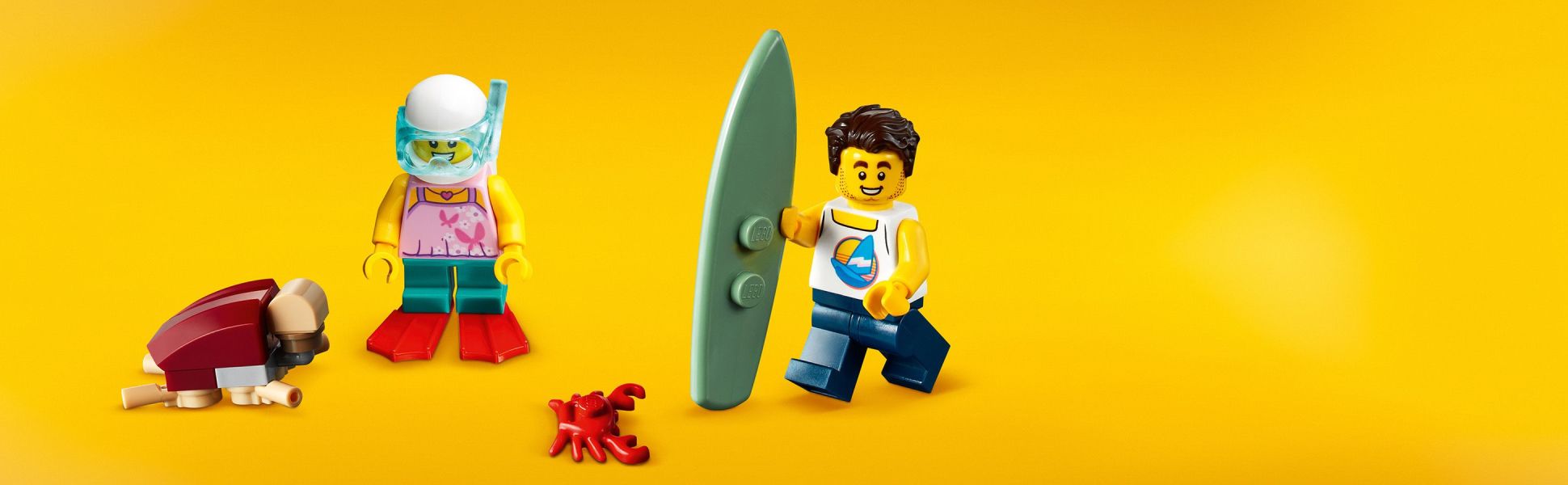Includes 2 LEGO minifigures
