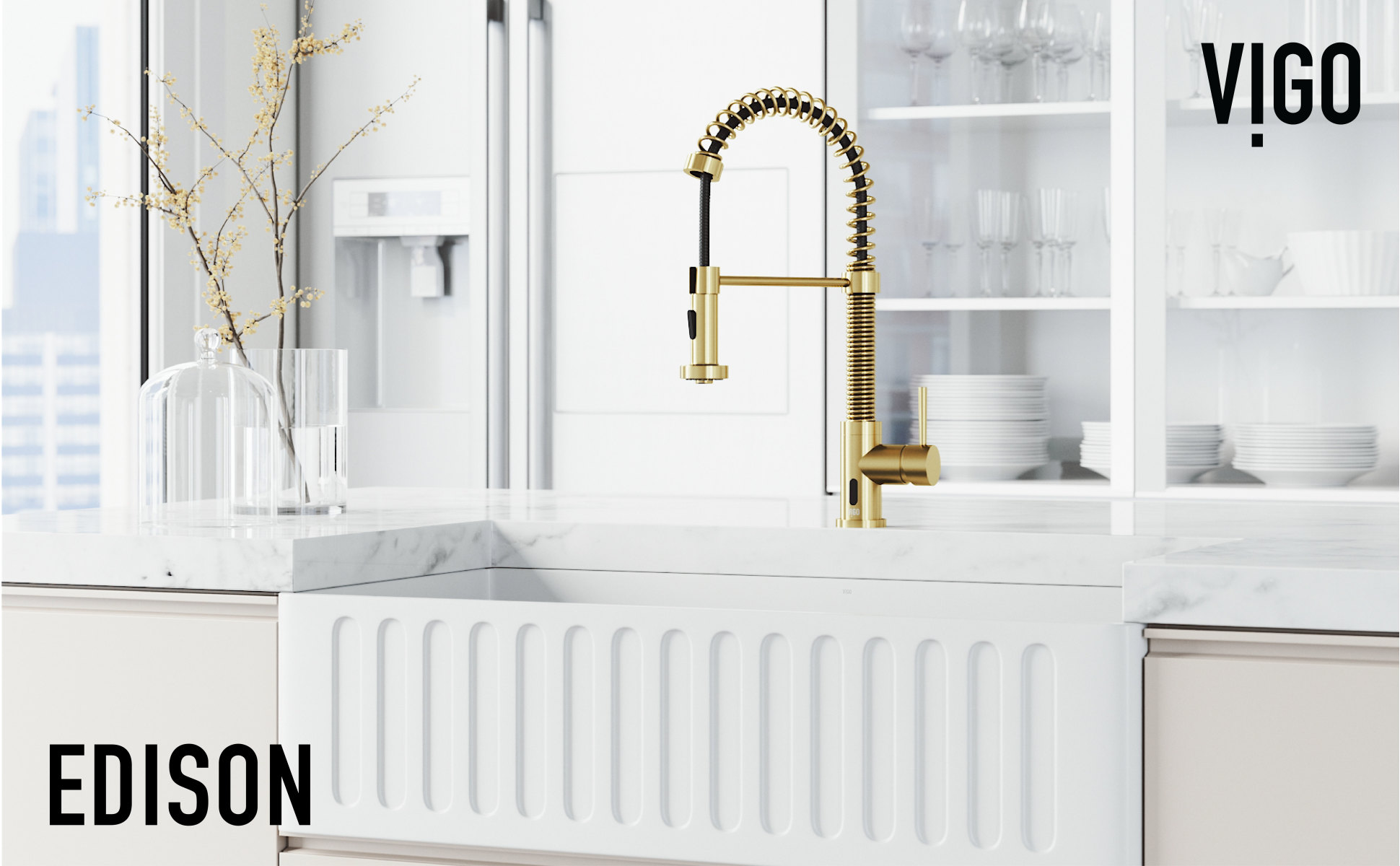 VIGO Edison Single Handle Pull-Down Sprayer Kitchen Faucet with