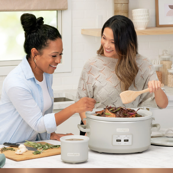 Crock-Pot® 7-Quart Kitchen Size Cook & Carry® Slow Cooker Crock-Pot® 7-Quart Kitchen Size Cook & Carry® Slow Cooker