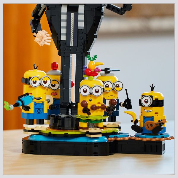 Jerry, Dave, Beedoo, Mel and Kevin buildable Minion figures.