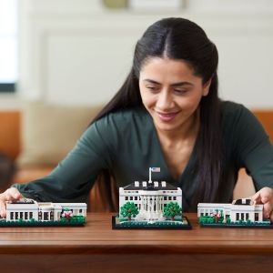 LEGO Architecture The White House 21054 Display Model Building Kit