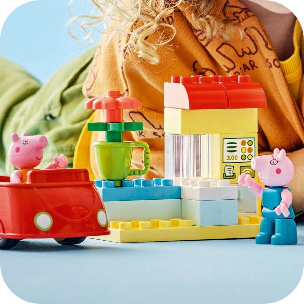 Help Daddy Pig scan the groceries.