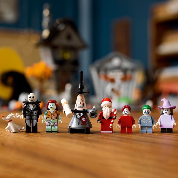 Jack Skellington, Sally, Santa Clause, The Mayor and more.