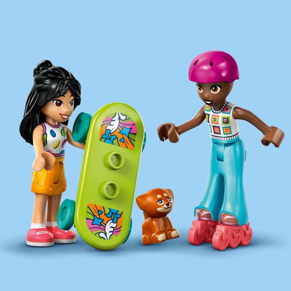 Includes Liann and Aliya minidolls and a puppy figure.