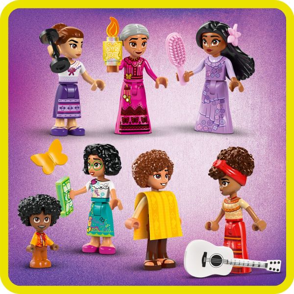 Abuela, Mirabel, Isabela, Dolores, Luisa, Camilo, Antonio.
