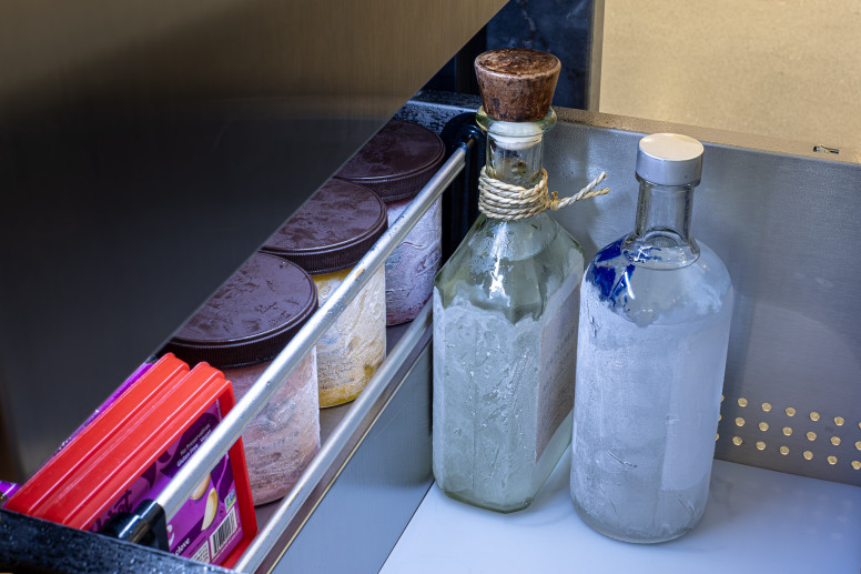 Adjustable bar dividers to organize a variety of drawer contents.