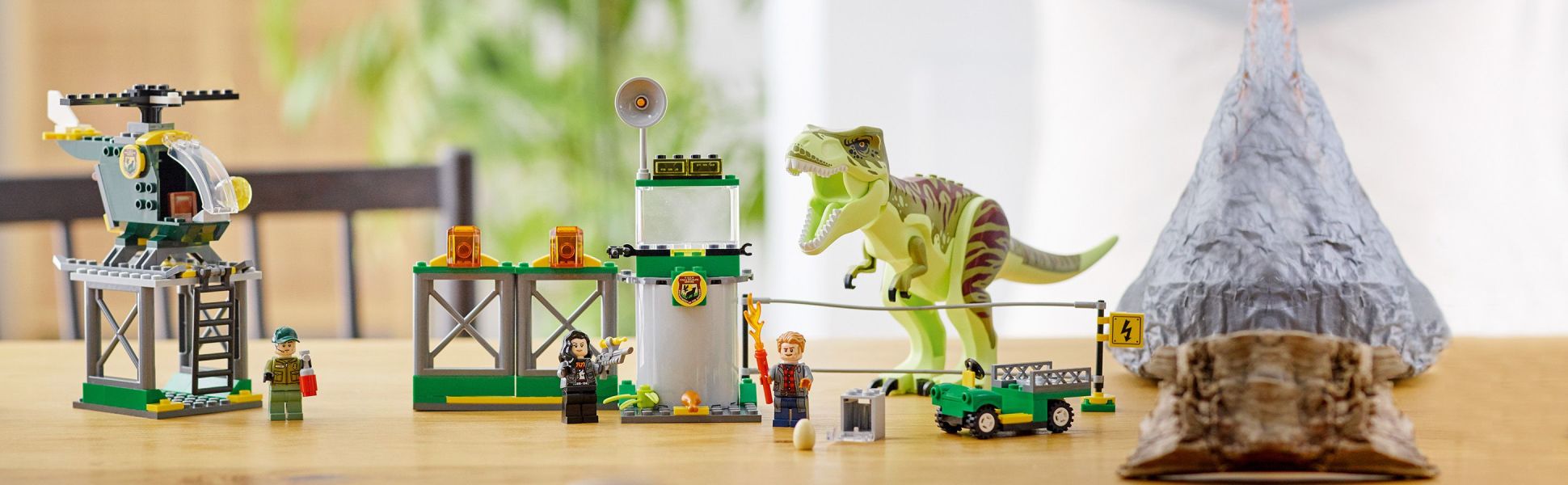  LEGO Jurassic World T. rex - Juguete de dinosaurio 76944,  juguetes de dinosaurio para niños en edad preescolar, niños y niñas de 4  años más, con aeropuerto, helicóptero y coche con