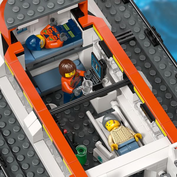 Explore the bridge, sleeping quarters and kitchen.