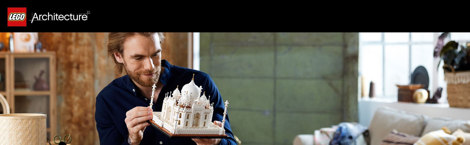 This stunning build-and-display model of the Taj Mahal is a delight for architecture, travel and history enthusiasts.