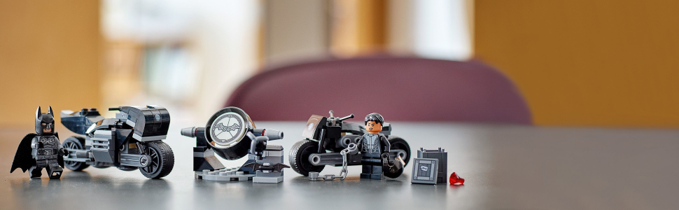 LEGO Batman & Selina Kyle Motorcycle Pursuit 76179 – $19.99