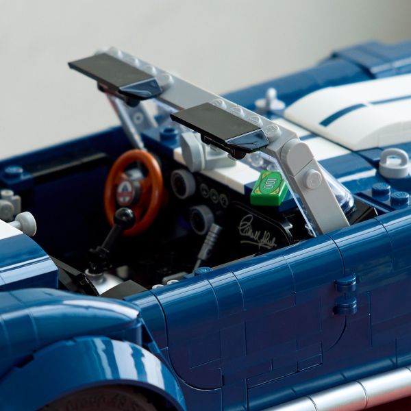 A $100 bill element pays tribute to Shelby’s legendary speed test.