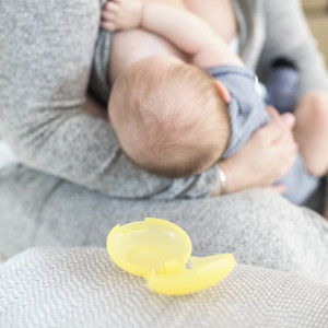 Medela TheraShells Breast Shells - NOW 20% OFF! – Birth and Baby