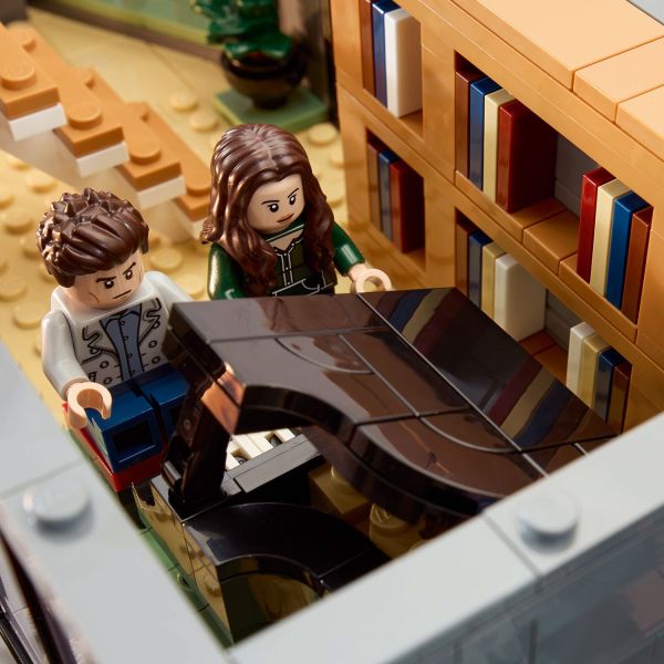 Place Bella and Edward at the grand piano.