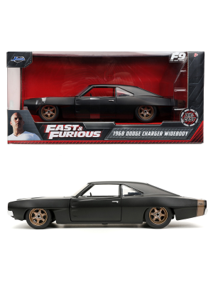 Fast & Furious 1:32 Dom's Dodge Charger & 1968 Dodge Charger Widebody  Die-cast Car Twin Pack, Toys for Kids and Adults