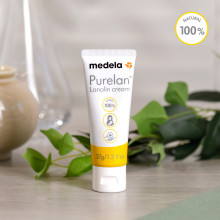 Medela Nipple Rescue Kit | Soothing Hydrogel Pads & Nipple Cream for  Breastfeeding, Includes 4 Ct Reusable Gel Pads & Purelan Lanolin, Relief  for Sore