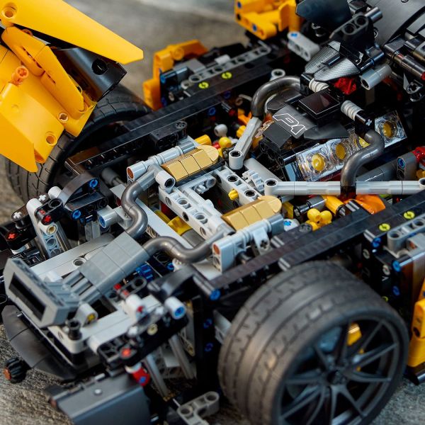 Build the 7-speed gearbox and V8 piston engine.
