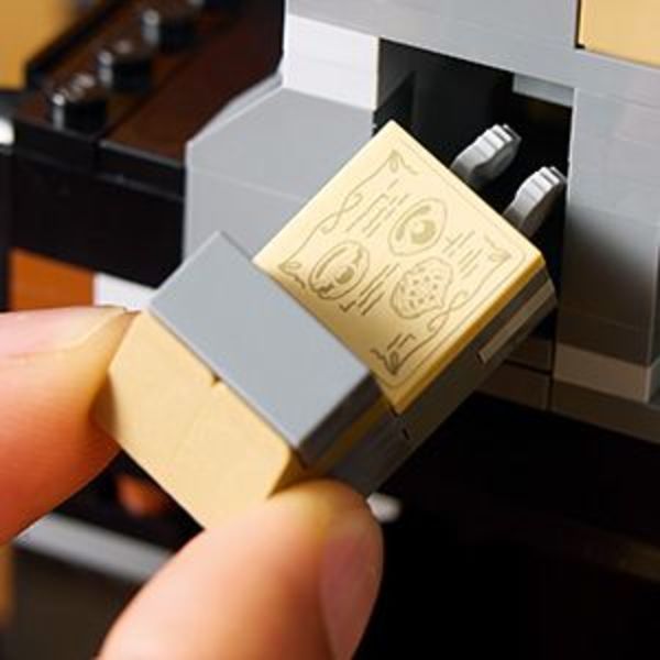 Open the throne to reveal a hidden note.