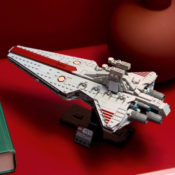 Recreate the starship’s streamlined silhouette.
