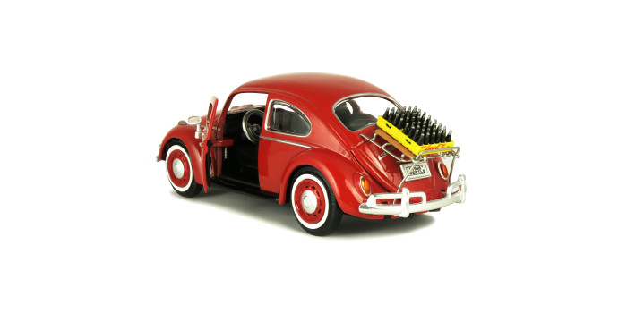Coca-Cola 1/24 Scale 1967 Volkswagen Beetle Diecast Car with Rear