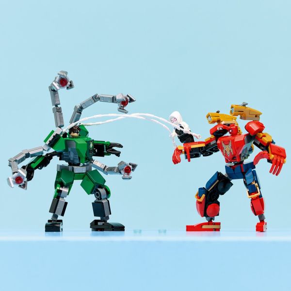Both mechs are highly articulated for maximum dynamic action.
