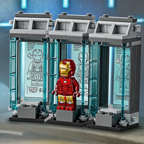 The MK43 armor is stored in one of the 3 pods.
