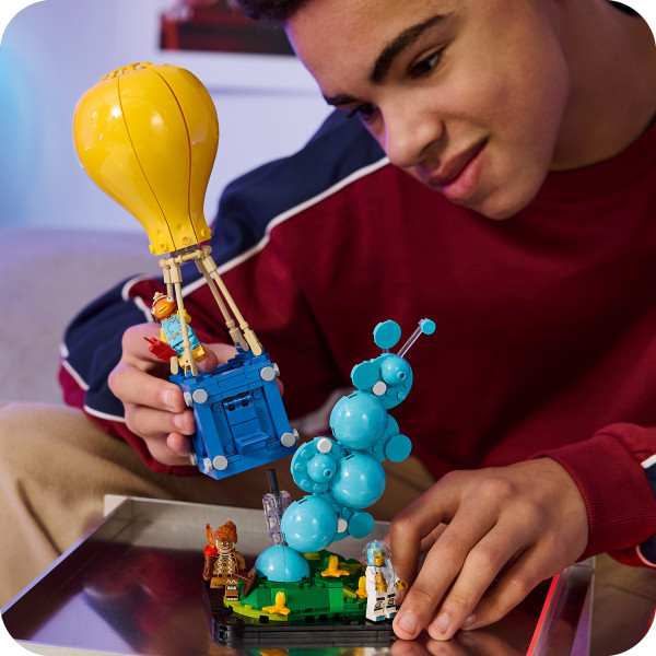 Once it’s built, kids can display the set proudly.