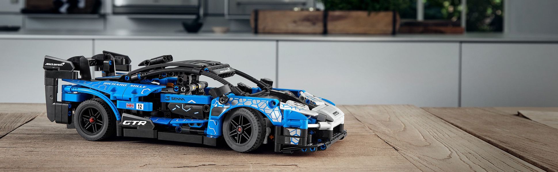  LEGO Technic McLaren Senna GTR 42123 Racing Sports Collectable  Model Car Building Kit, Car Construction Toy, Gift Idea for Kids, Boys and  Girls : Toys & Games