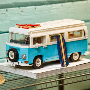 A model packed with authentic T2 features and accessories.