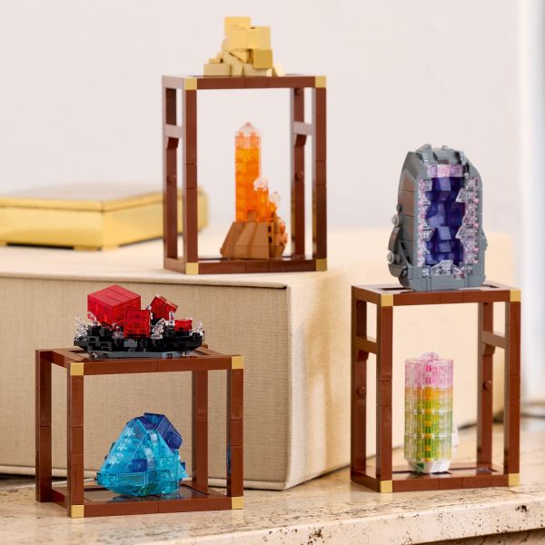Display your creations on the shelves.