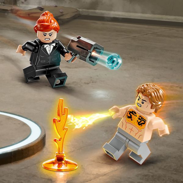 Pepper Potts fends off the villain Aldrich Killian.