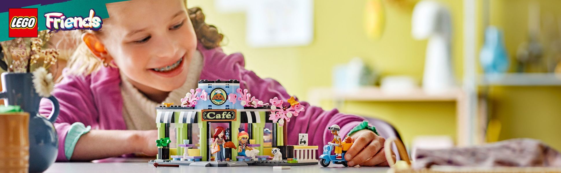 Let young builders create their own stories with this building toy for kids, which comes with 3 mini-dolls and a dog figure.
