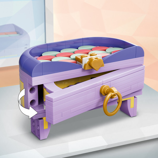 Model includes a removable drawer.