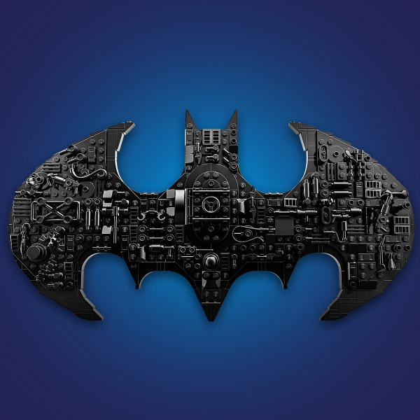 Decorated with many removable items, such as Batarangs .