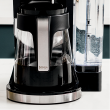 Ninja DualBrew Pro Specialty Coffee System, Single-Serve & 12-Cup Drip Coffee  Maker CFP301