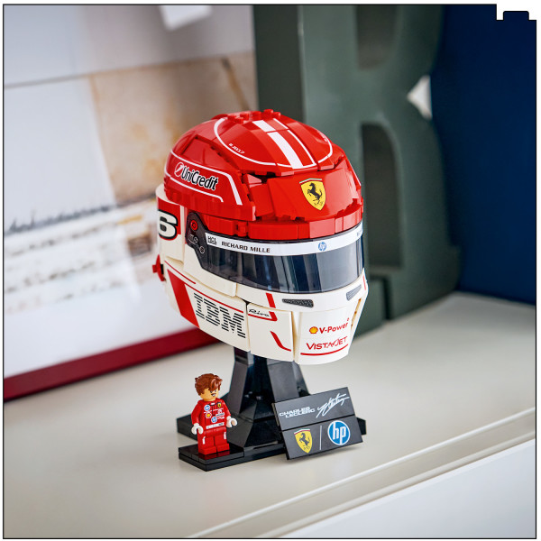 Bring the spirit of racing home by displaying it as F1 decor.