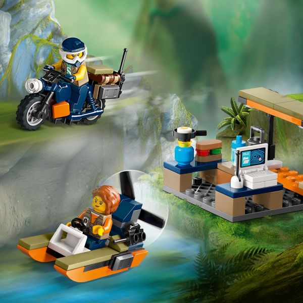 Includes a detailed base camp, motorcycle and
swamp boat.