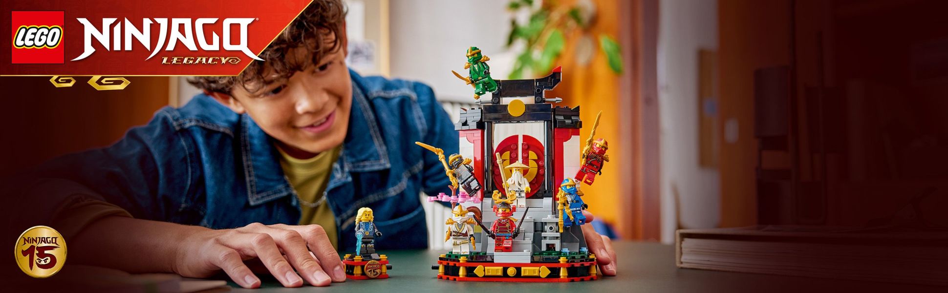 Celebrate the 15th anniversary of the LEGO NINJAGO TV show with this ninja monastery play and display stand with 8 minifigures.