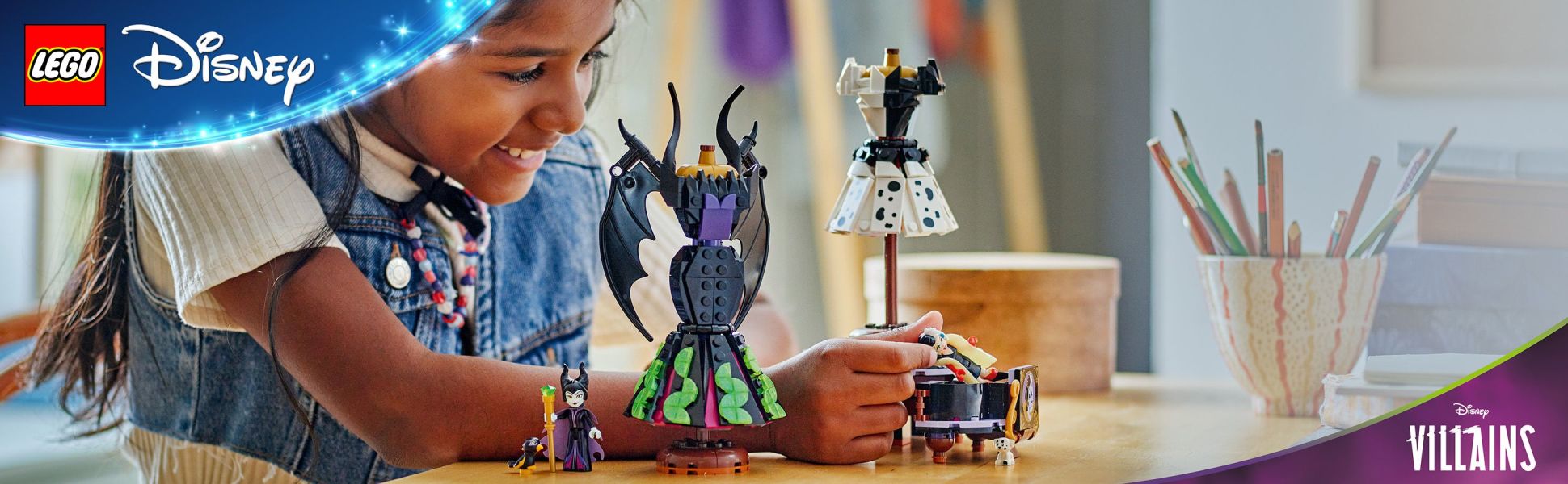Treat Disney fans with a passion for fashion to 2 fierce villains’ buildable dresses and a display stand to show them off.