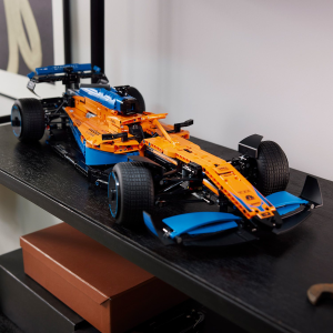 LEGO Technic McLaren Formula 1 Race Car 42141 (2022 Toy of the Year Award  Winner) by LEGO Systems Inc.