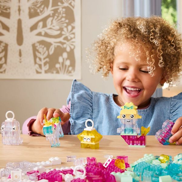 Kids build heart, ghost, mermaid, star and unicorn toys.