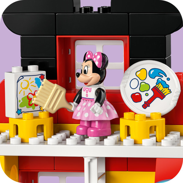 Help Minnie Mouse paint a picture.