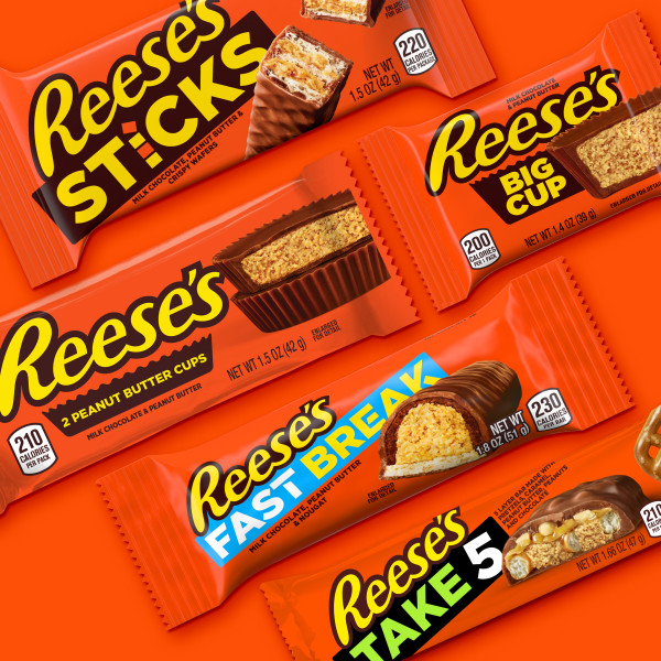  Wyked Yummy Reese's Peanut Butter Bundle with (2) 18 Ounce  Jars of Creamy Peanut Butter and 1 Spreader Plastic Knife Jar Scraper :  Grocery & Gourmet Food