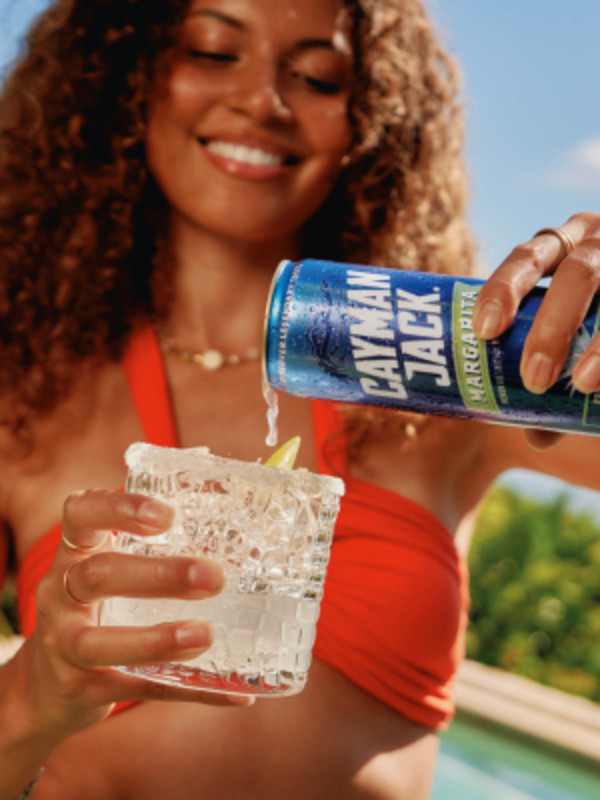 Cayman Jack, Strawberry Margarita, 24 fl oz Can, 5.8% ABV