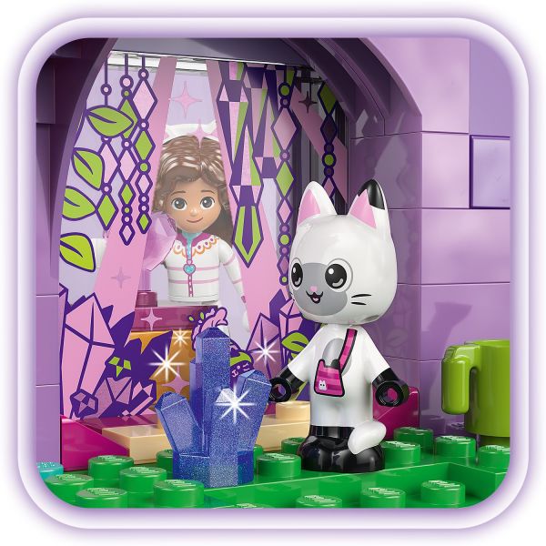 There are colorful jewels to find in Kitty Garden.