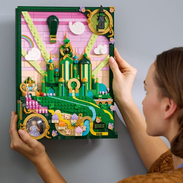 LEGO Wicked Emerald City Wall Art for Adults 75685 6526329 - Best Buy