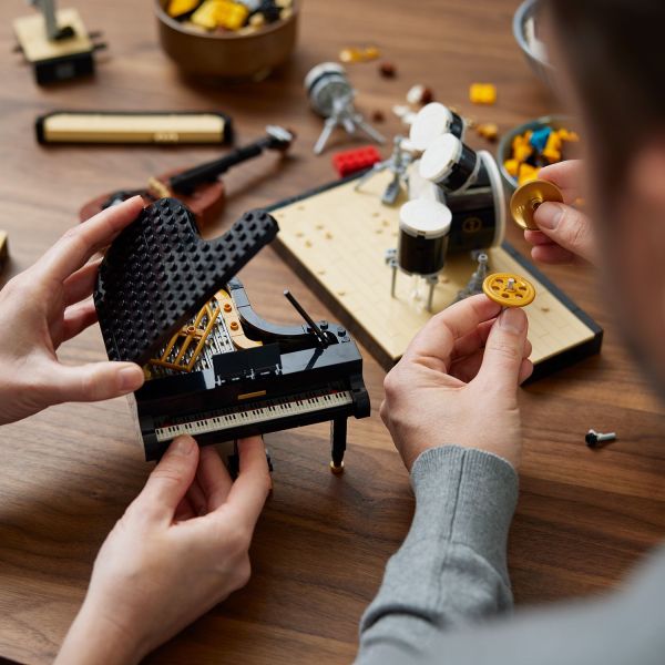 LEGO Ideas Jazz Quartet, Building Set for Adults Featuring