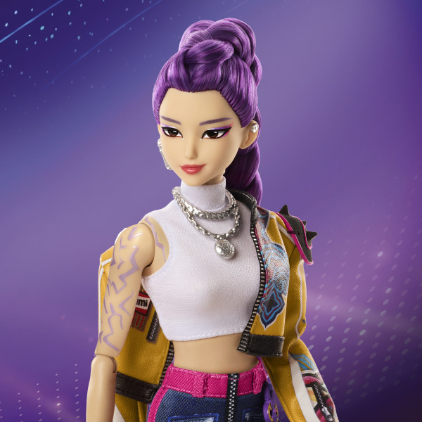 KPop Demon Hunters HUNTR/X Zoey Fashion Doll in Removable Look