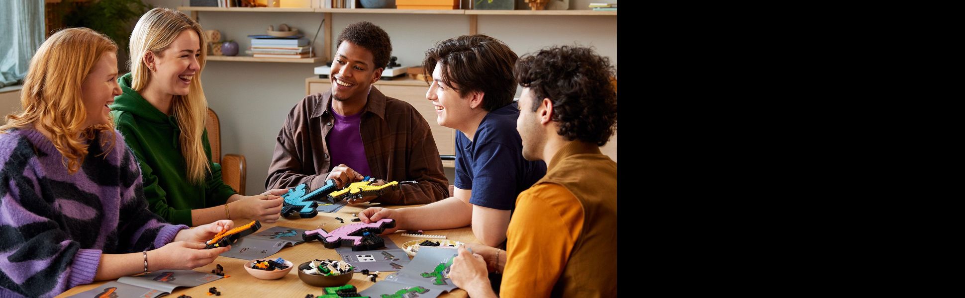 LEGO set comes with 5 building instruction booklets, 1 for each of the 5 figures, to create with friends or family members.