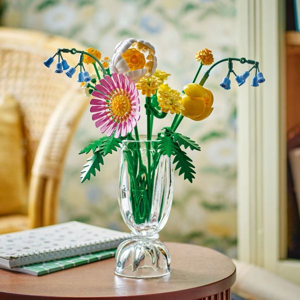 Once complete, use the bouquet as bedroom or desk decor.